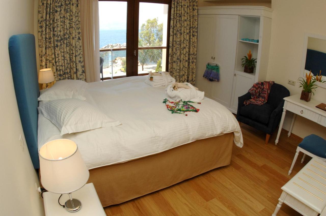 Valis Resort Hotel Volos Exterior photo A bedroom at the Hotel del Coronado