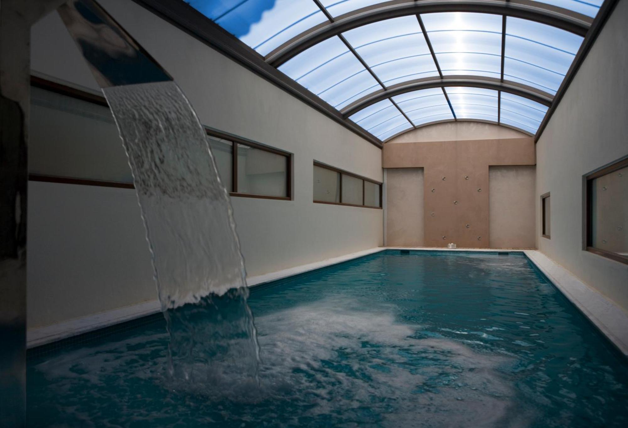 Valis Resort Hotel Volos Exterior photo The indoor pool
