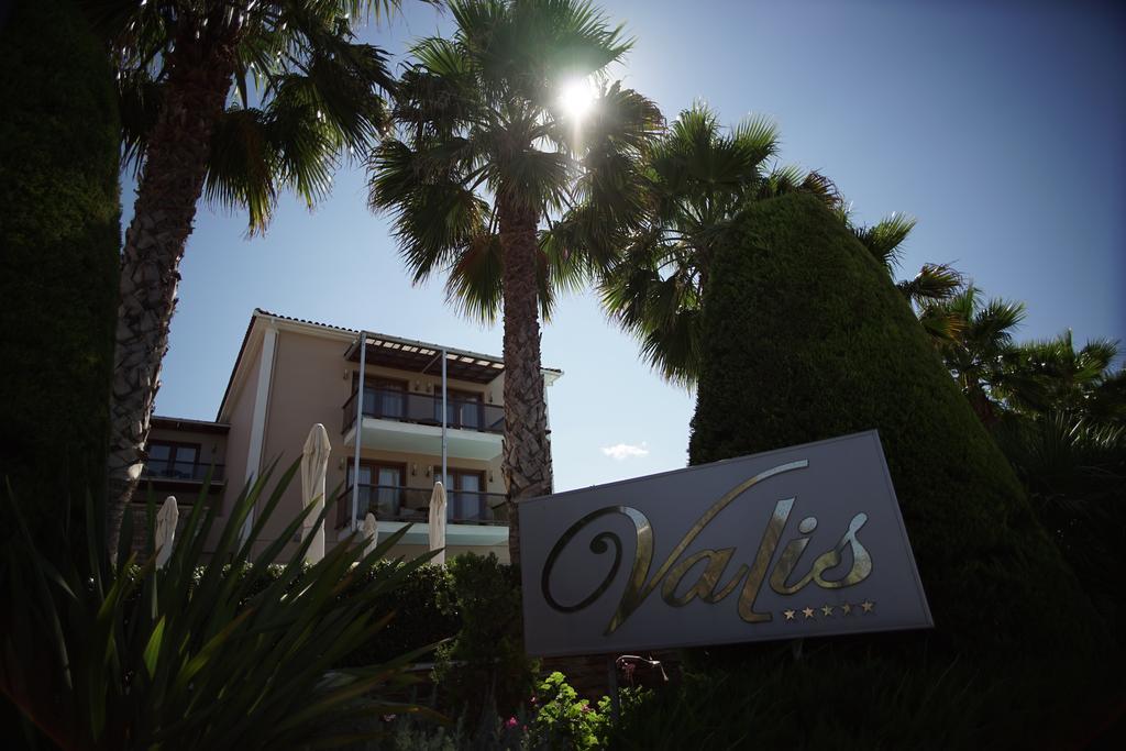 Valis Resort Hotel Volos Exterior photo The sign of the Miss Europe Continental Pageant